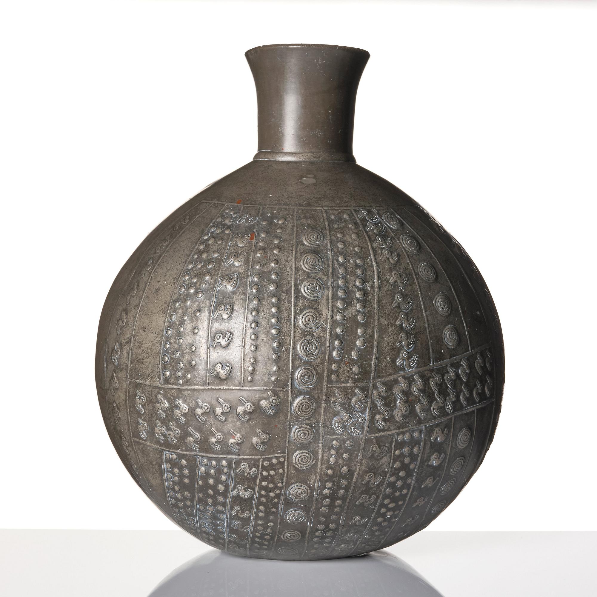 Estrid Ericson, an early "Peruanska urnan" (Peruvian urn) pewter vase model "A 157", Firma Svenskt Tenn, Stockholm 1930.