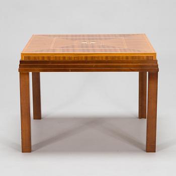 Eliel Saarinen, a late 20th-century 5-piece 'Saarinen house' furniture suite, Adelta oy, Finland.