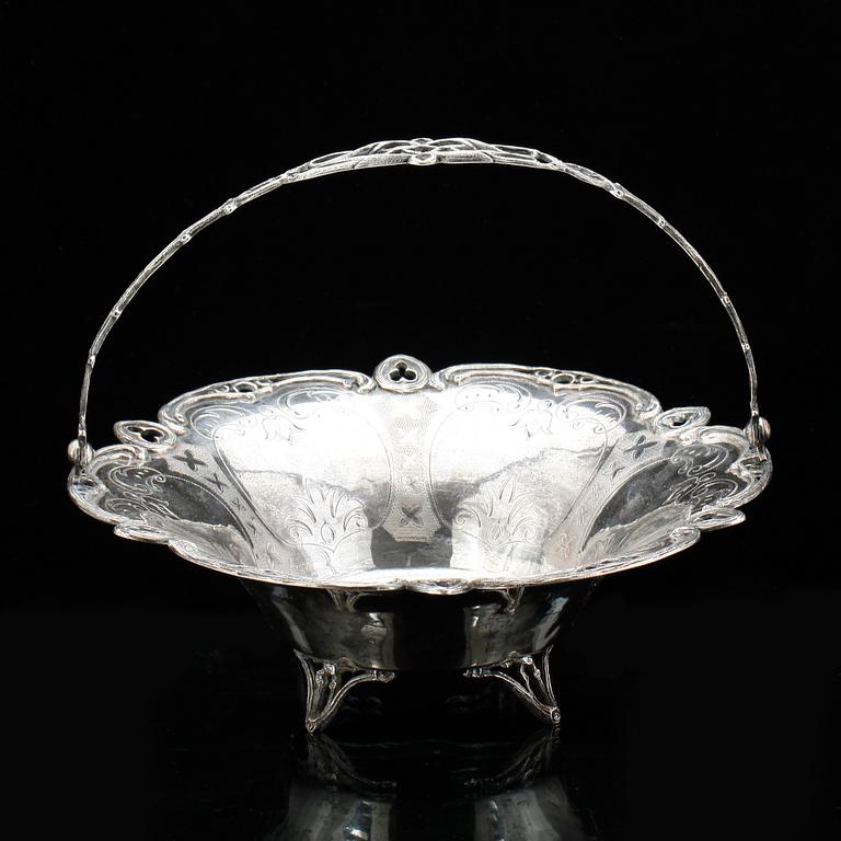 SKÅL, silver, Lars Larson & Co, Göteborg, 1872. Vikt ca 396 gram.