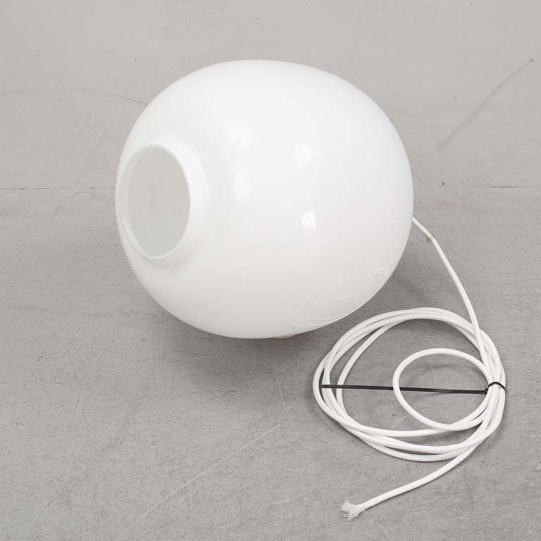 Wilhelm Lauritzen, taklampa "VL45 Radiohus Pendant" för Louis Poulsen.