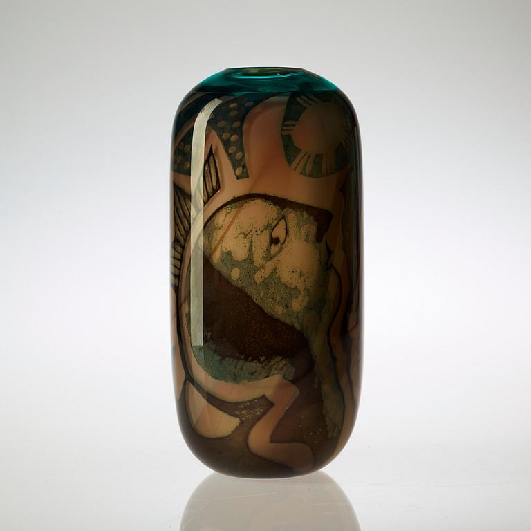 An Eva Englund graal glass vase, Orrefors 1988.