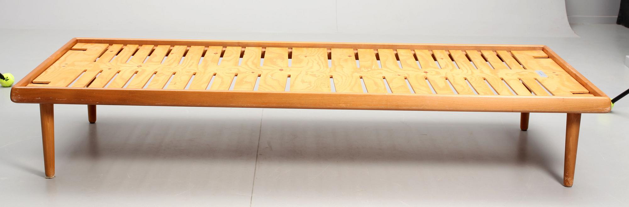 DAGBÄDD, design Sigvard Bernadotte och Acton Björn för Dunlopillo, Stockamöllans AB. 1900-talets andra hälft.