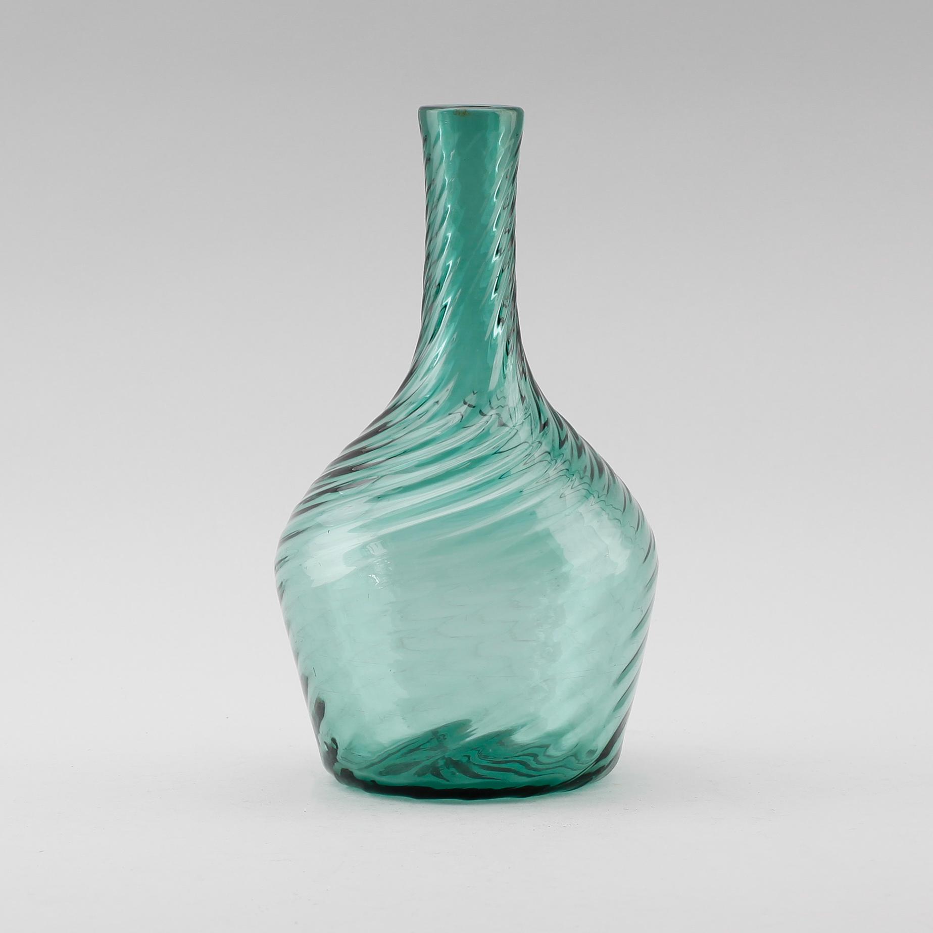 FLASKA/KARAFF, grönt glas, 1800-tal.