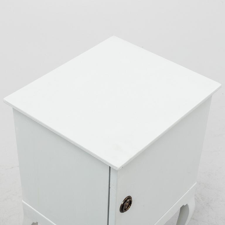 Sängbord, ett par, 1900-talets första hälft.