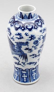 VAS, porslin, Kina, 1800-/1900-tal.