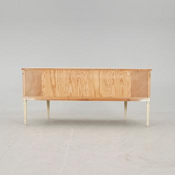 SIDEBOARD, gustaviansk stil, 1900-talets andra hälft.