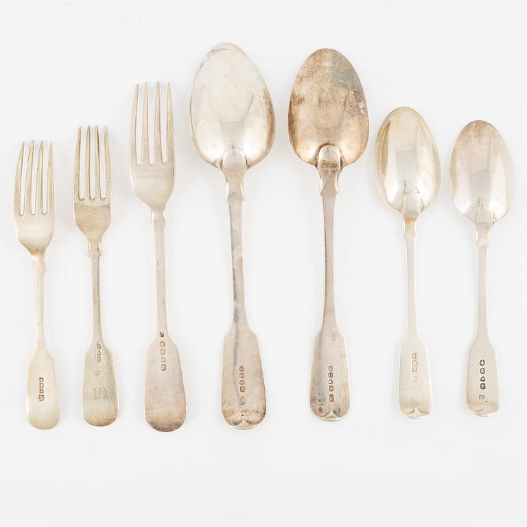 An English Silver Cutlery Set, including marks of  Chawner & Co, London 1844 (26 pieces).