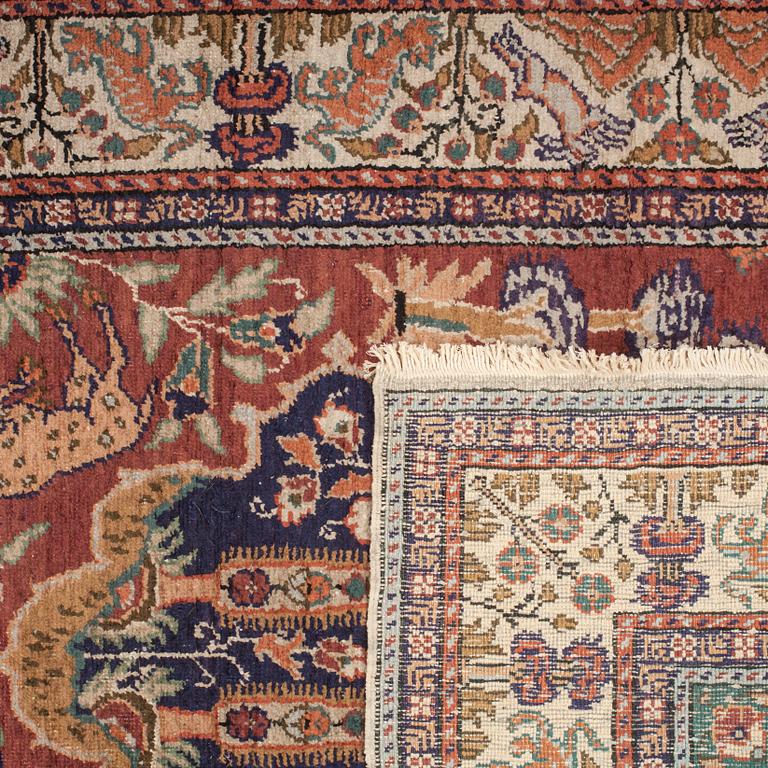 MATTA, old, Kayseri, silke, figural, ca 136 x 90 cm.