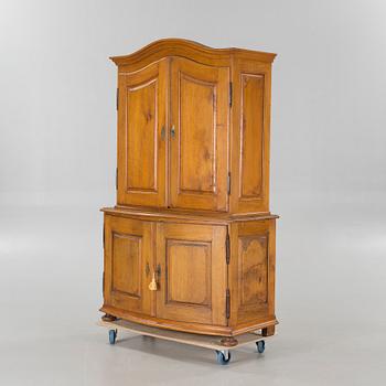 A cabinet, 18th century/early 19th century,