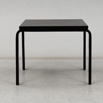 ALVAR AALTO, bord samt två stolar modell 69, Artek.