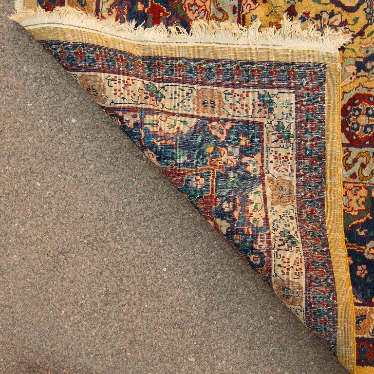 MATTA, Persien. Ca 410x310 cm.