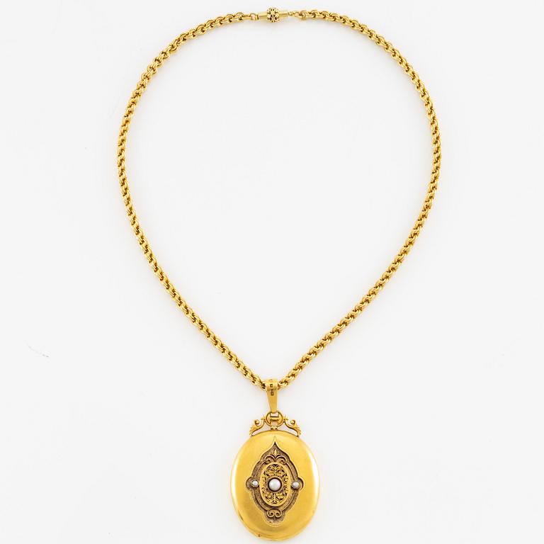Medaljong 18K guld med pärlor med kedja 18K guld.