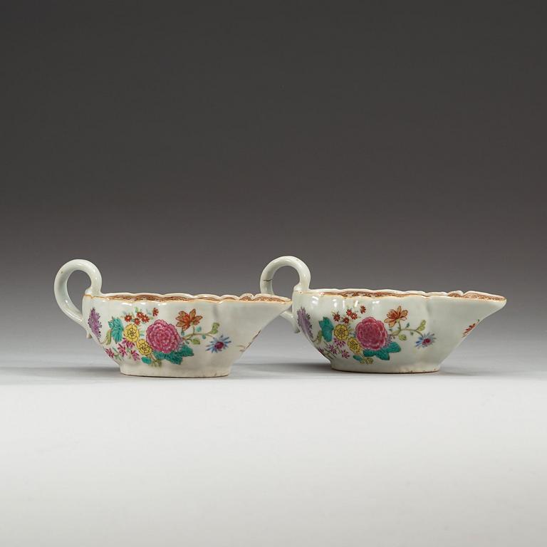 SÅSSKÅLAR, ett par, kompaniporslin. Qing dynastin, Qianlong (1736-95).