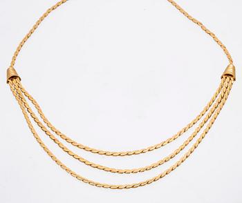An Italian 18C gold necklace weight 37 grams length 20 cm.