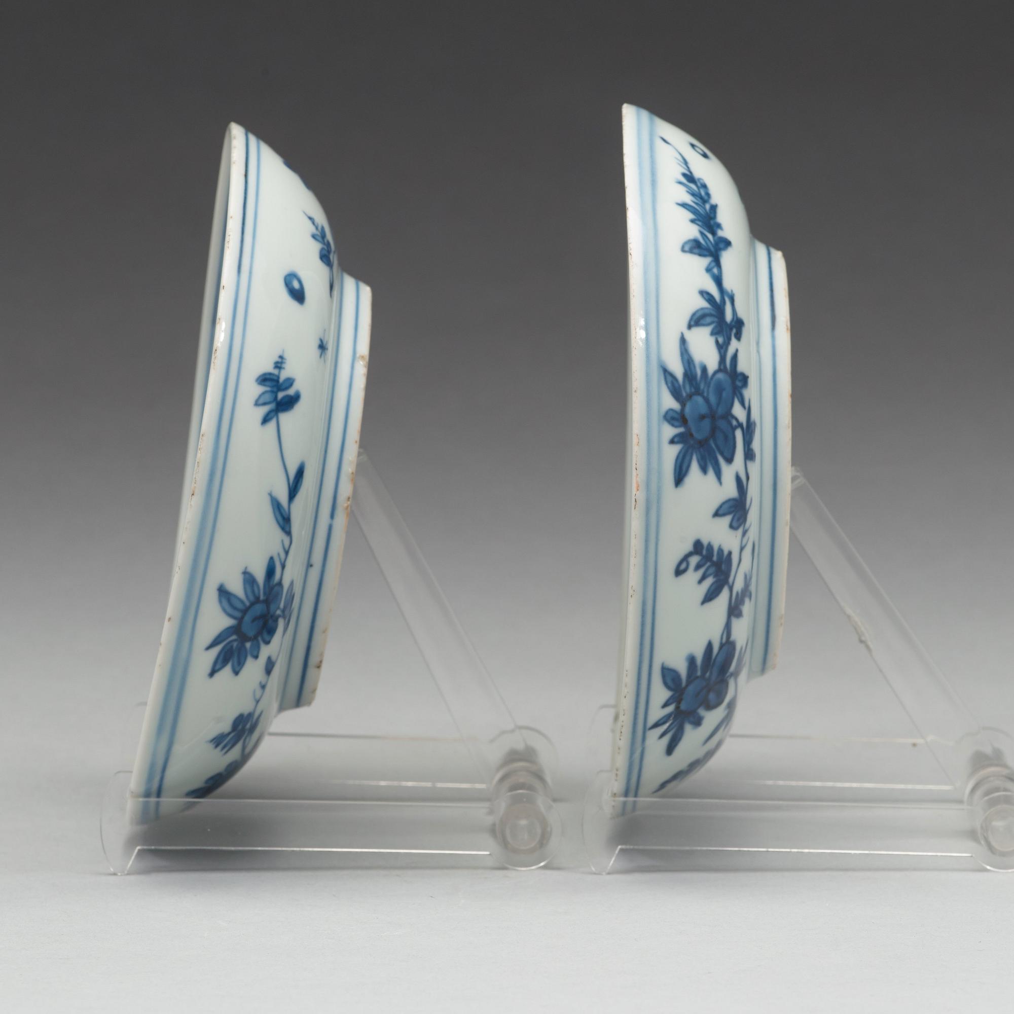 Two blue and white dishes, Ming dynasty, Tianqi (1621-27).