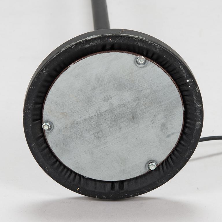 Alvar Aalto, golvlampa modell A809, Valaisinpaja 1900-talets slut.