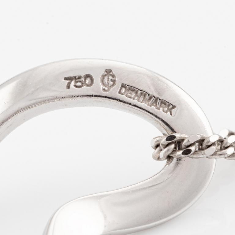 Georg Jensen pendant with chain in 18K white gold with round brilliant-cut diamonds.