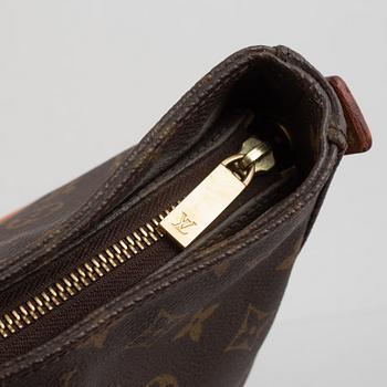 Louis Vuitton, a 'Looping GM' handbag, 2001.