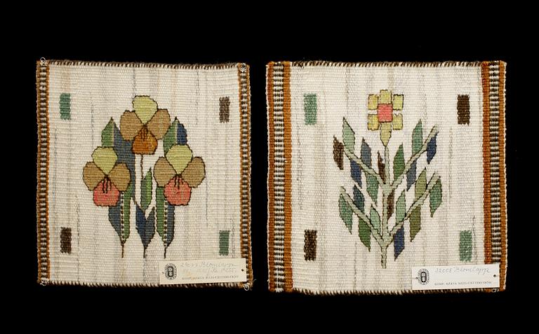 VÄVNADER, 2 st. "Blomlapp". Gobelängteknik. Signerade AB MMF (AB Märta Måås-Fjetterström).