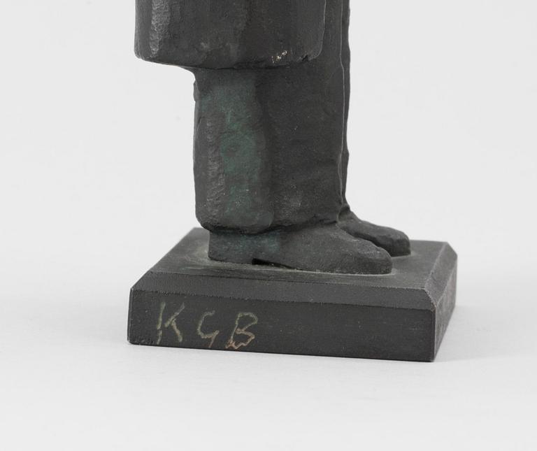 KG BEJEMARK.  Signerad KGB och numrerad 5/10. Patinerad samt delvis bemålad brons.