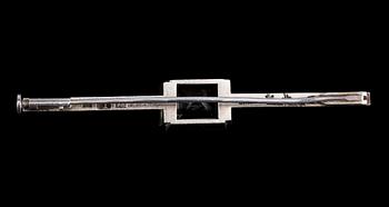 BROSCH, sterlingsilver med bergkristall, Wiwen Nilsson, Lund 1948. Vikt ca 9,5 g.