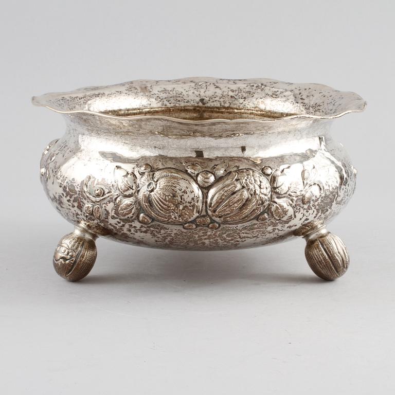 SKÅL, silver, C G Hallberg, Stockholm, 1949. Vikt ca 530 g.