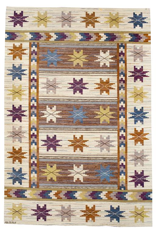CARPET. "Höstmattan". Flat weave. 305,5 x 201,5 cm. Signed AB MMF.
