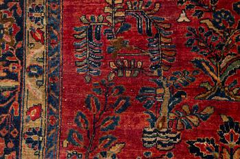 A Carpet, Sarouk, circa 350 x 260 cm.