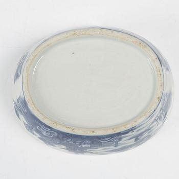Smörterrin med lock och fat, Kina, Qing dynastin, Qianlong (1736-95).