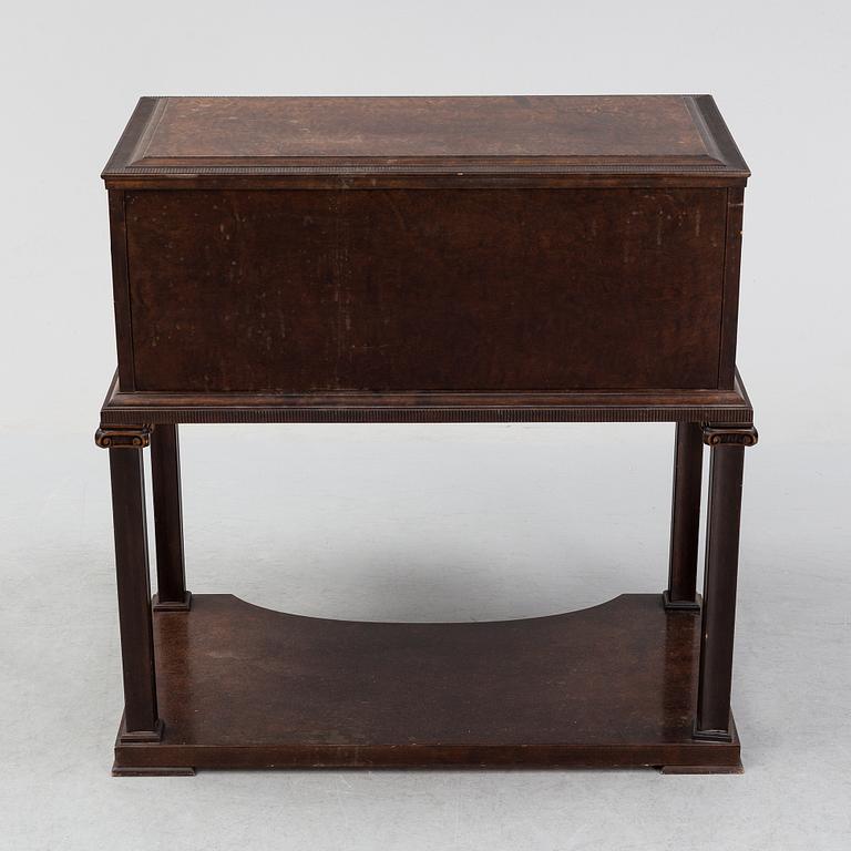 Axel Einar Hjorth, tillskriven  Sekretär/byrå, Swedish Grace, 1920-tal.