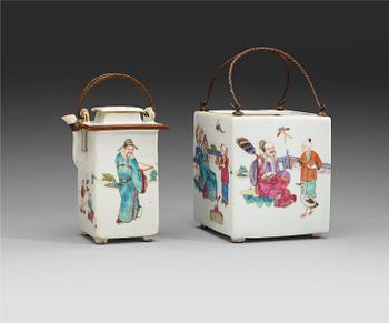 A teapot with cover and separate warmer, decorated with figures and flowers, Qing Dynasty, 19th Century.