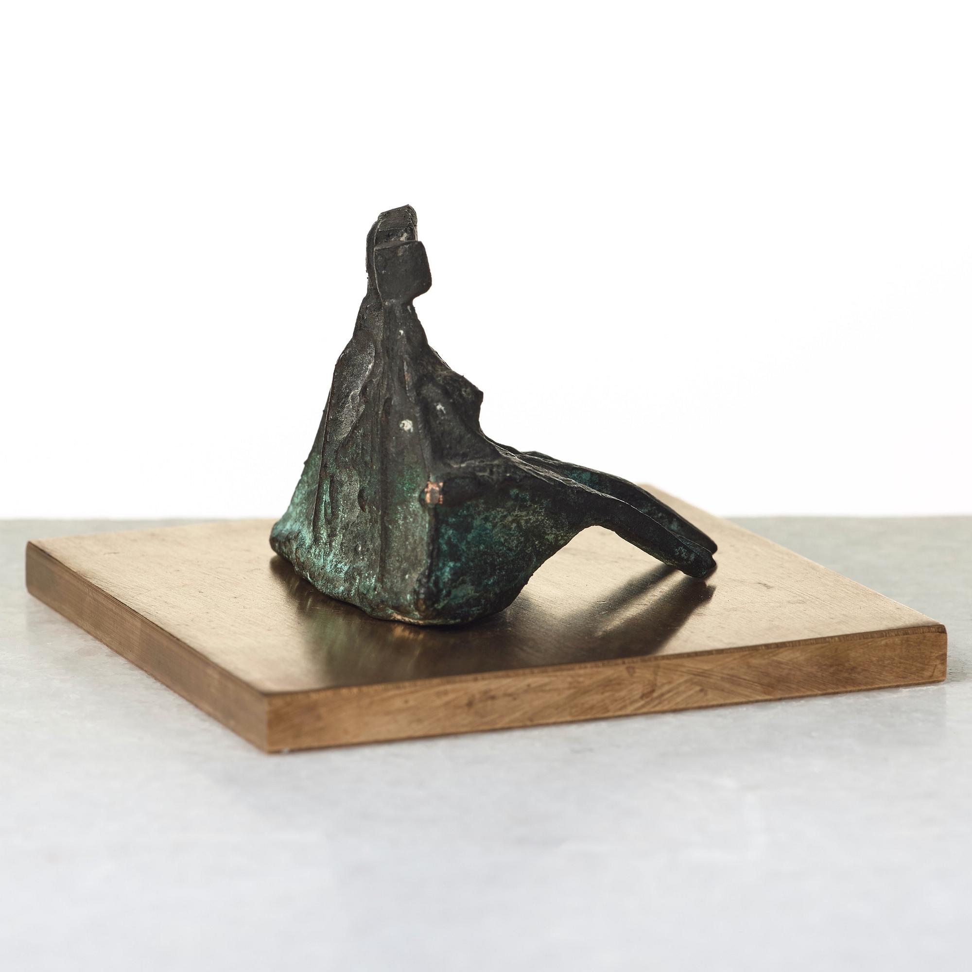 Lynn Chadwick, Sittande par.