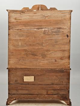 VITRINSKÅP, rokokostil. 1800-tal. Holländsk typ.