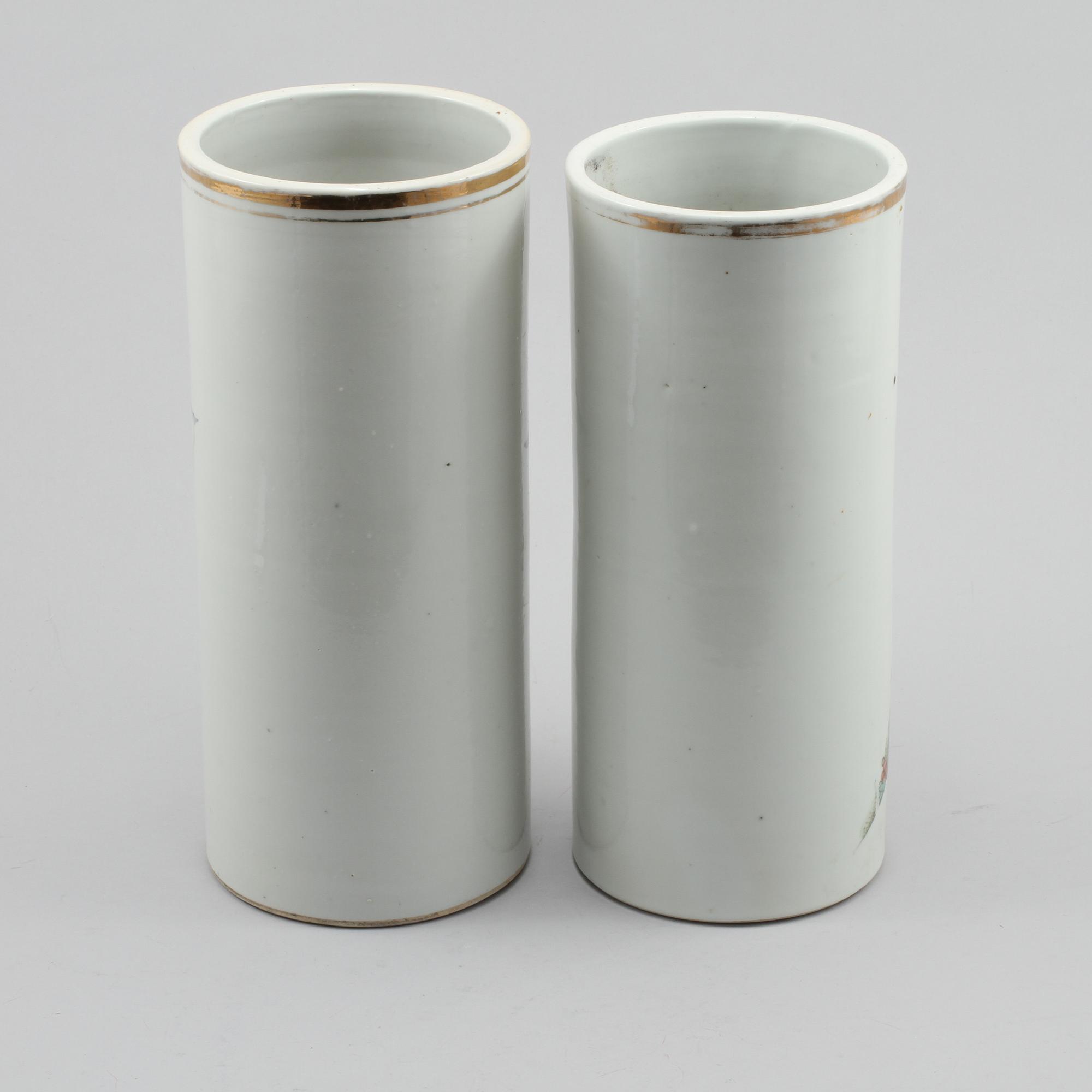 PENSELSTÄLL, 2 st, porslin, Kina, 1900-tal.