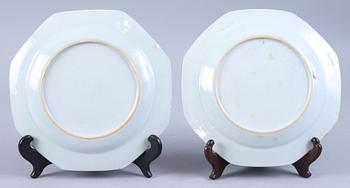 TALLRIKAR, ett par, porslin, Kina, 1700-tal.