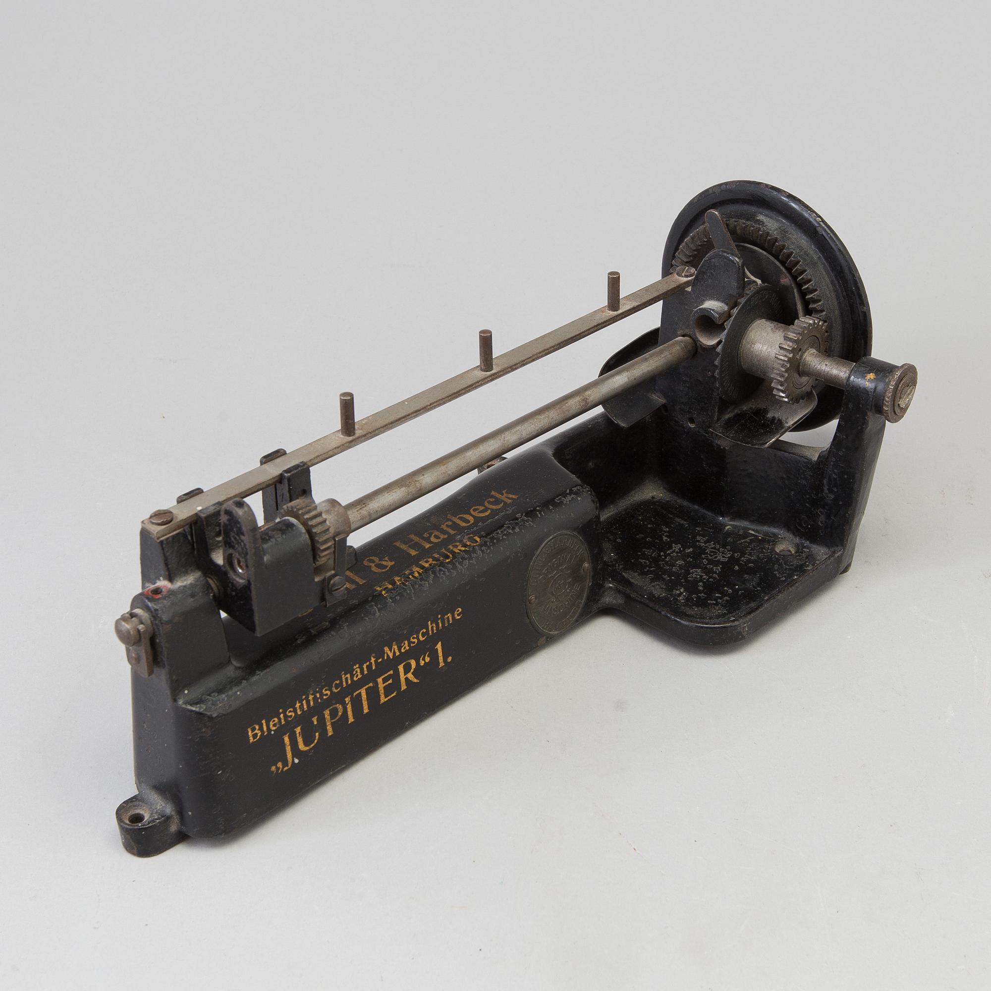 a pencil sharpener "Jupiter" 1, Guhl & Harbeck, Hamburg, around 1900.