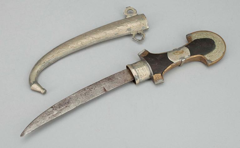 DOLKAR, 3 st, 1900-talets mitt.