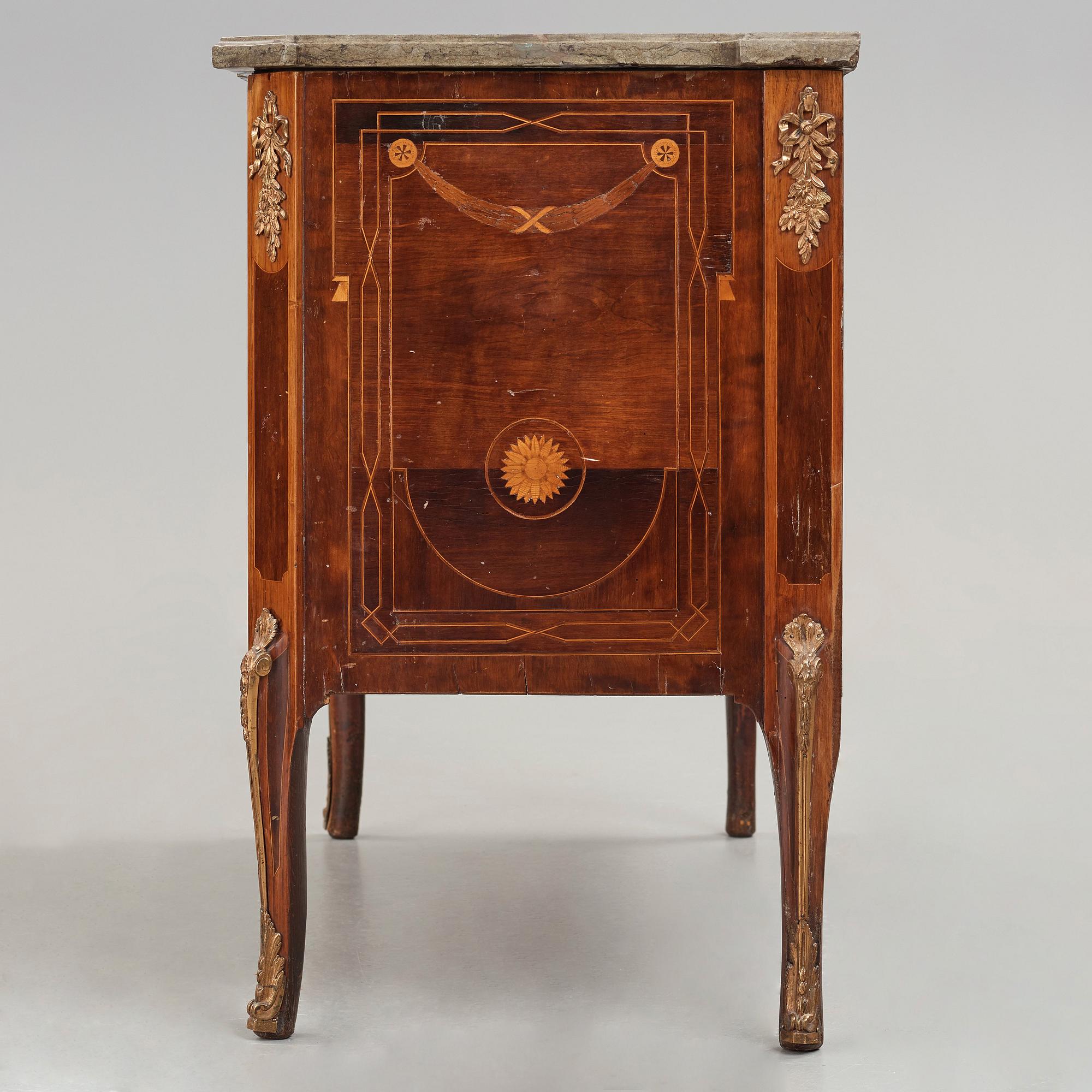 A Gustavian late 18th century commode by Anders Lundelius (master in Stockholm 1778-1823), not signed,