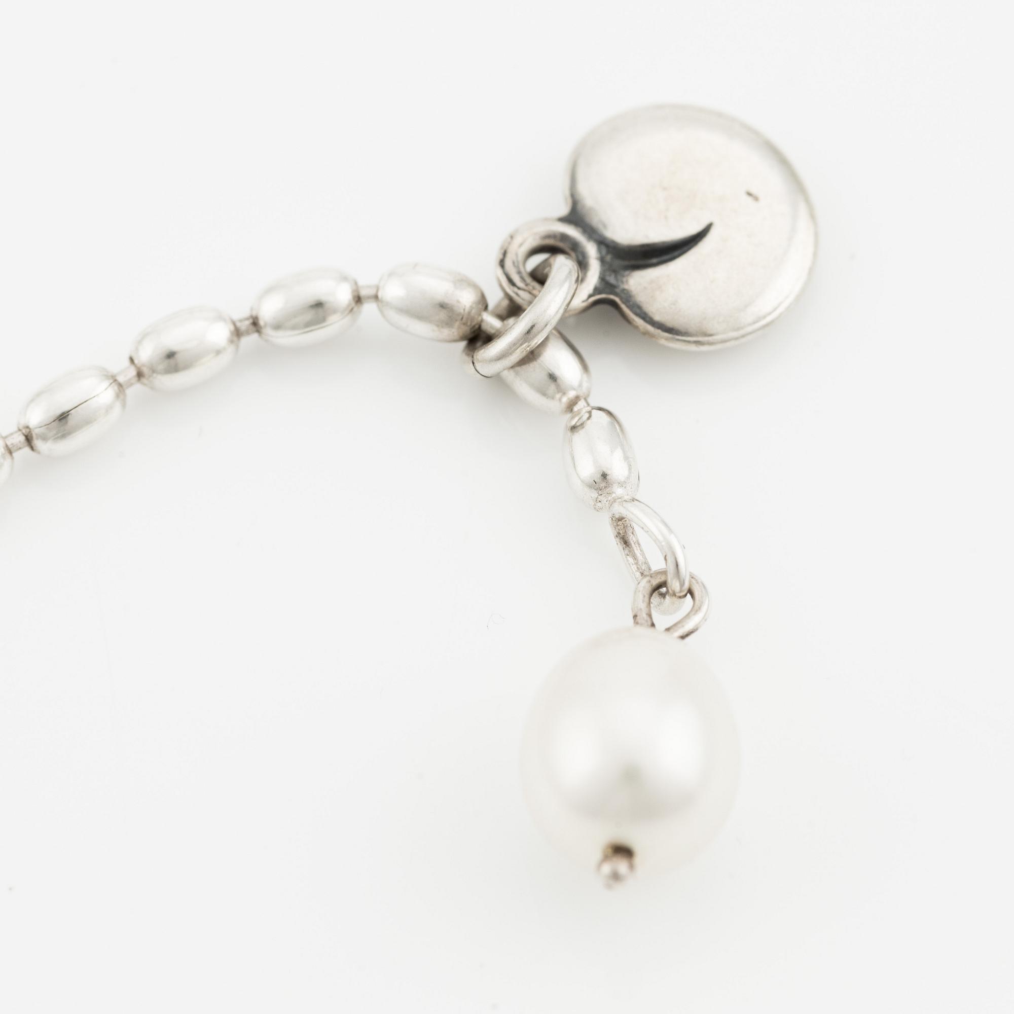 Kalevala, smyckesset, "Linnea Borealis", collier, örhänge samt armband, silver med pärlor.