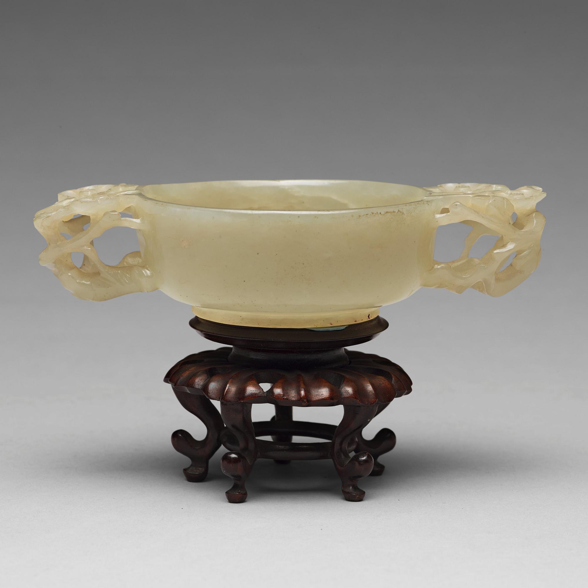 BÄGARE, nefrit. Kina, 1900-tal.