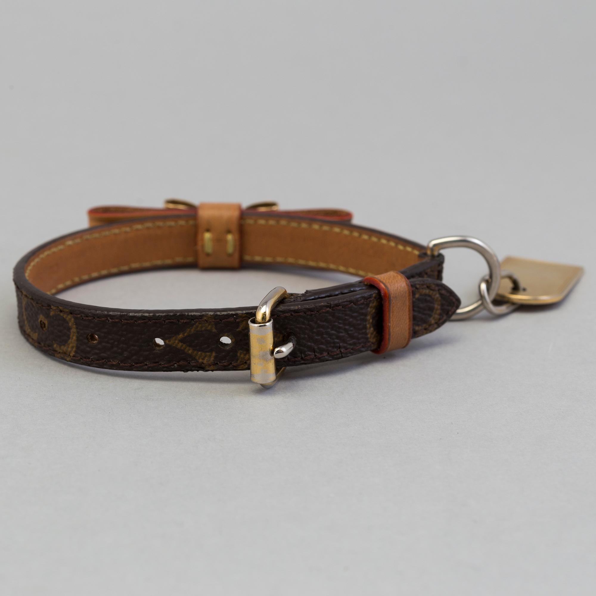 DOG COLLAR, Louis Vuitton.