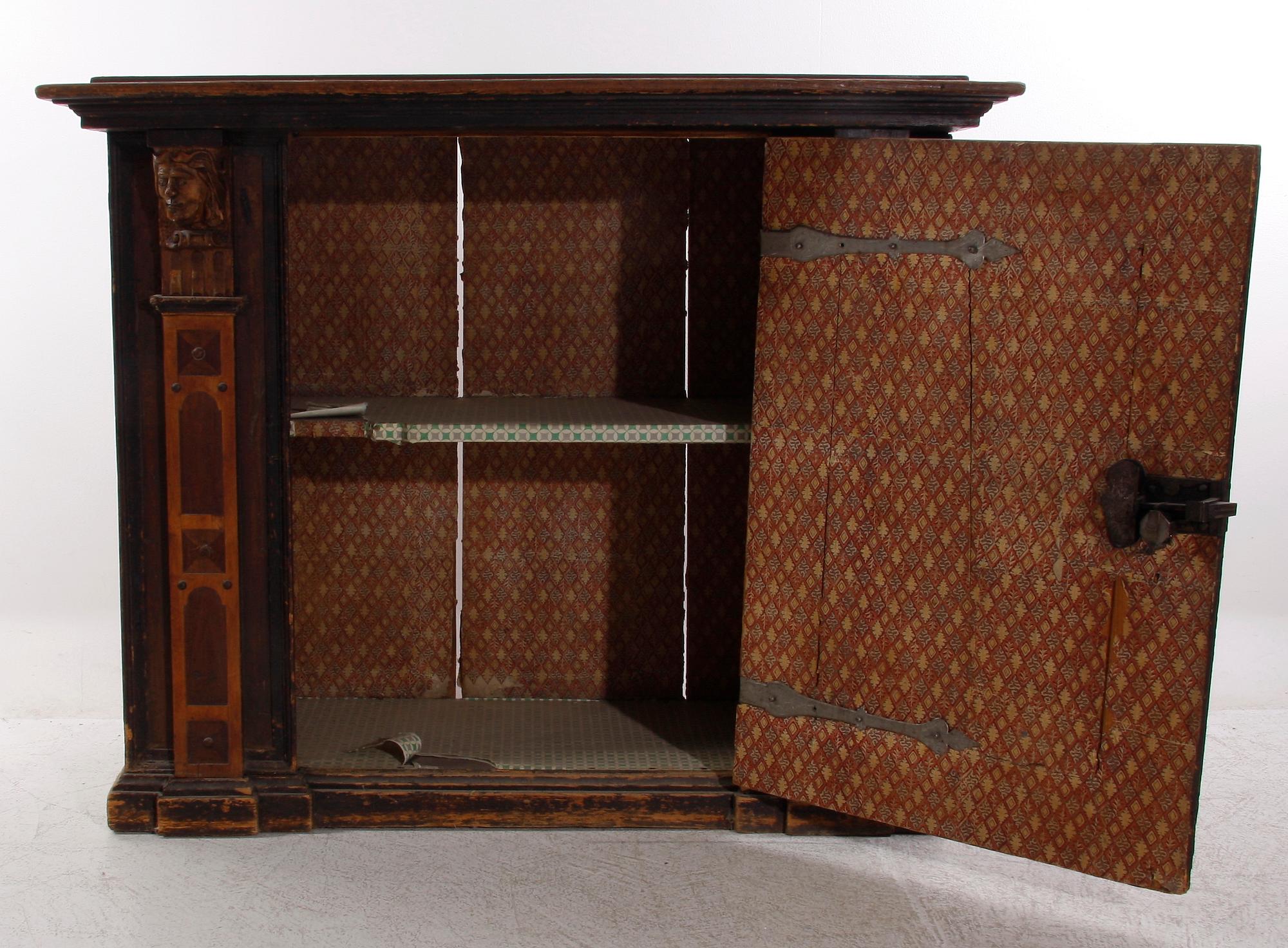 ÖVERSKÅP, renässans, 1600-1800-tal.