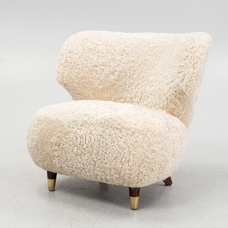 A Swedish Modern lounge chair, 1940's.
