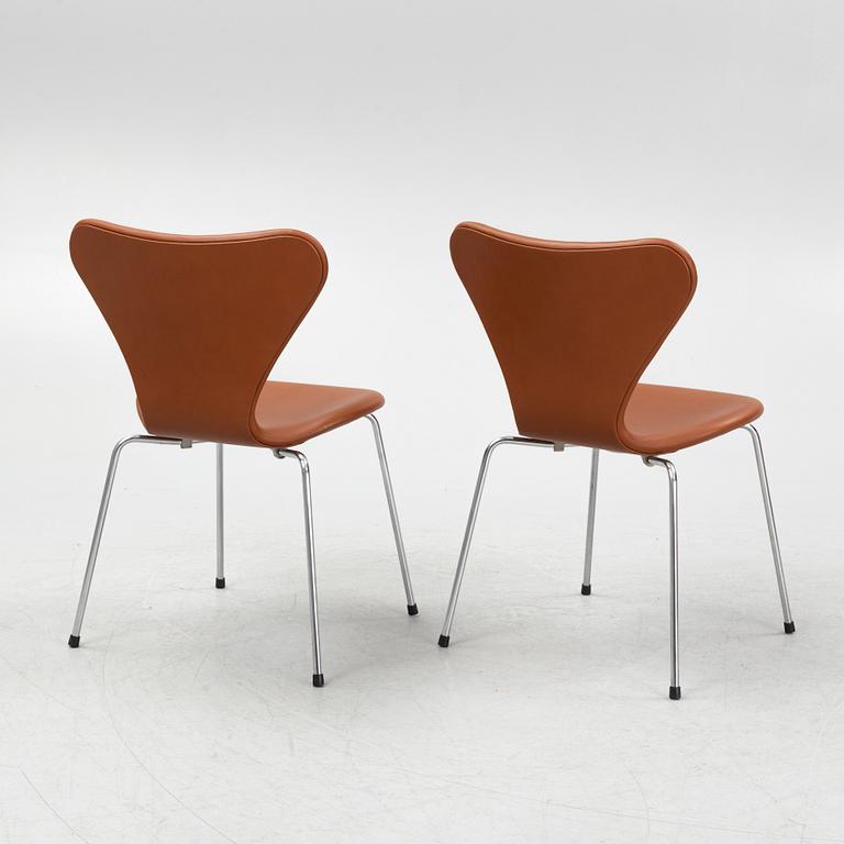 Arne Jacobsen, six "Series 7" chairs for Fritz Hansen, Denmark.