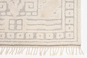 Märta Måås-Fjetterström, a 'Vita spetsporten' carpet, knotted pile in relief,  c. 218 x 119 cm, signed AB MMF,