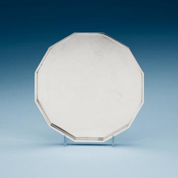 747. A Wiwen Nilsson sterling tray, Lund 1961.