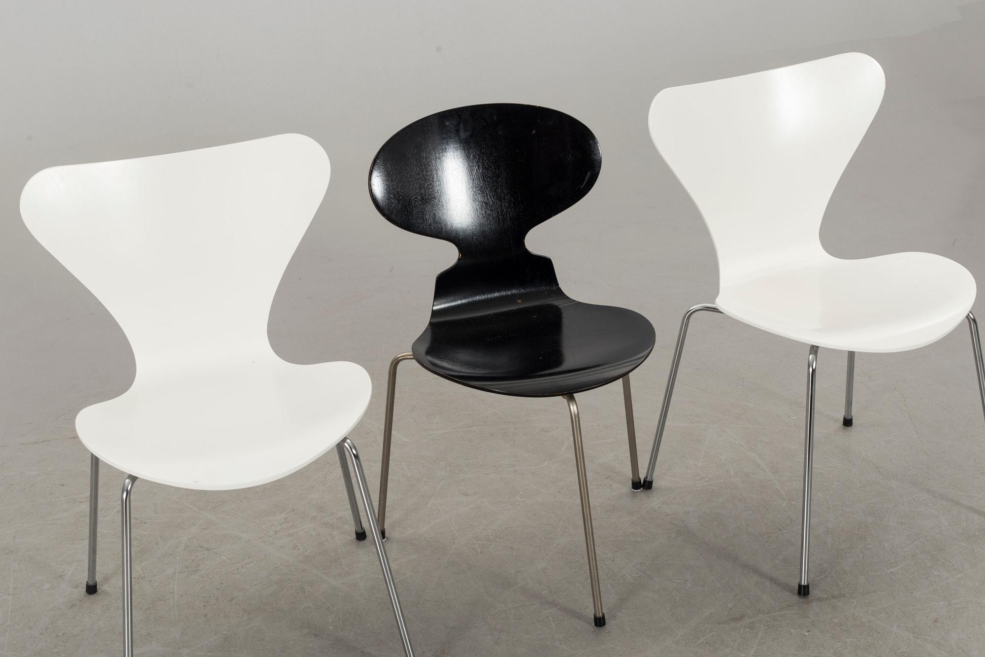 ARNE JACOBSEN, a set of two plus one chairs.
