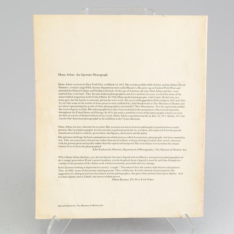BOK, "Diane Arbus. An Aperture Monograph", Diane Arbus, special edition The Museum of Modern Art 1972.