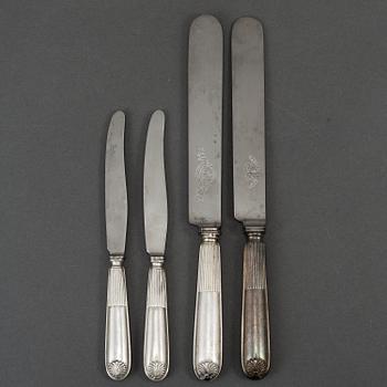 Gustaf Möllenborg, knivar 30 st, silver, Stockholm 1800-talets slut.