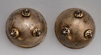A pair of Swedish 18th century parcel-gilt cups, makers mark of Petter Zettersteen, (Norrköping 1712-1741 (-1744)).